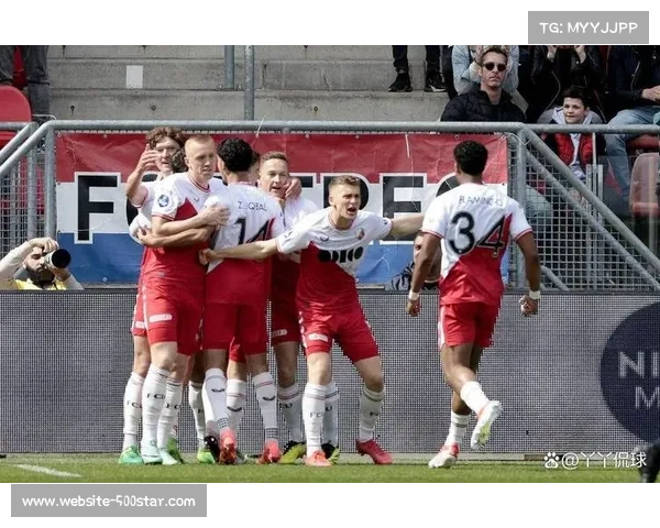 欧联杯皇家贝蒂斯对阵乌特勒支，主队凭借库乔进球领先